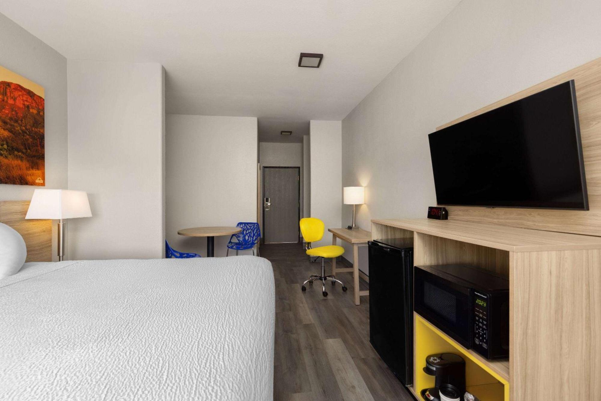 Days Inn & Suites By Wyndham Tucson/Marana מראה חיצוני תמונה